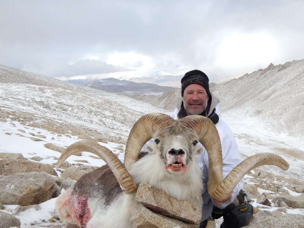 Pmonte Outdoors - Tajikistan Hunting Marco Polo Mid-Asian Ibex Pmonte Outdoors - Tajikistan Hunting Marco Polo Mid-Asian Ibex